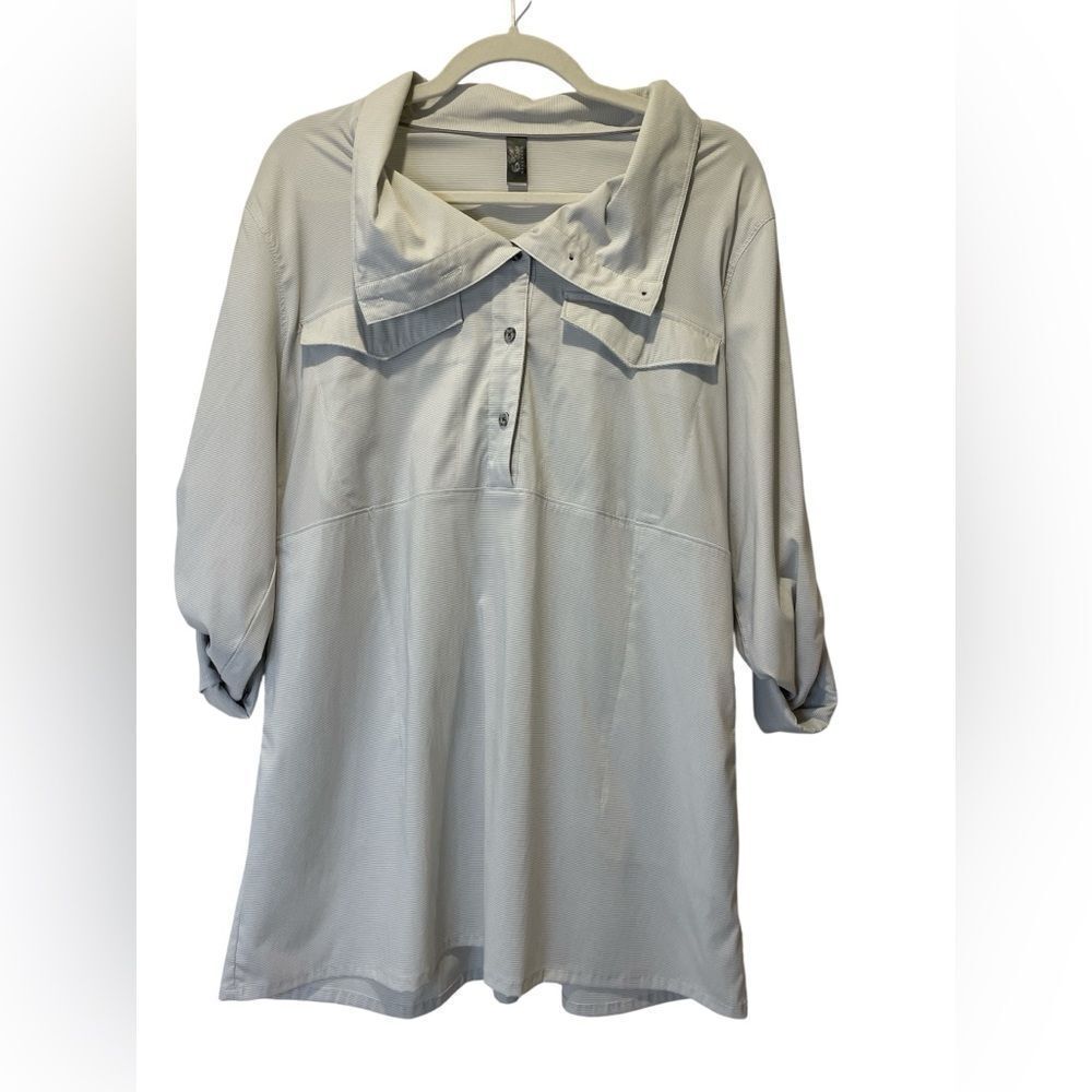 Mountain HardWear Elegant pale blue /White Women's Top size L/XL